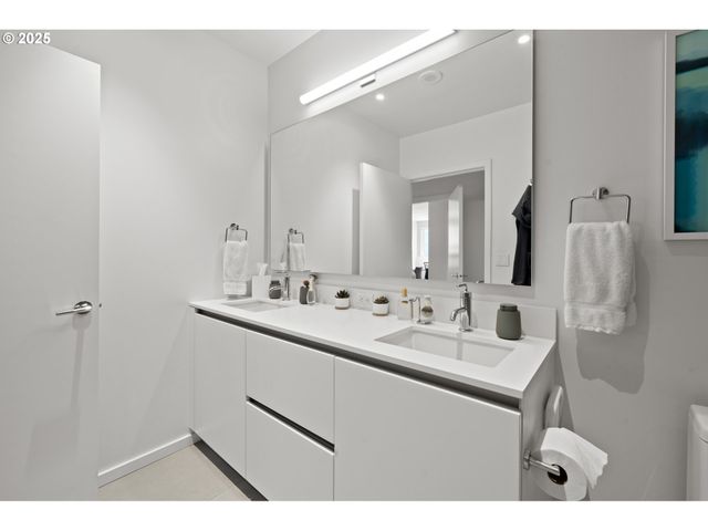 1150 Nw QUIMBY St 1712, Portland, OR 97209