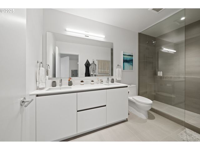 1150 Nw QUIMBY St 1712, Portland, OR 97209