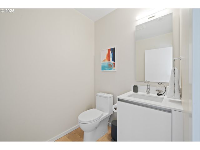 1150 Nw QUIMBY St 1712, Portland, OR 97209