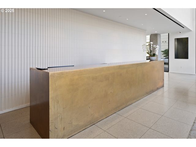 1150 Nw QUIMBY St 1712, Portland, OR 97209