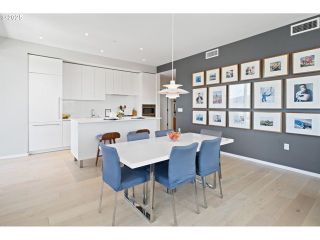 1150 Nw QUIMBY St 1712, Portland, OR 97209