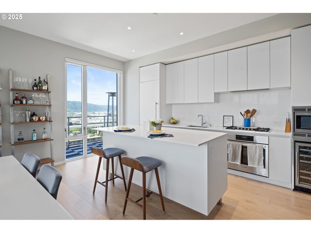 1150 Nw QUIMBY St 1712, Portland, OR 97209