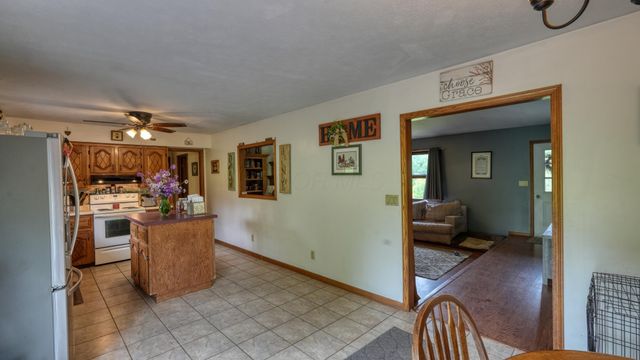 2631 Coopermill Road, Zanesville, OH 43701