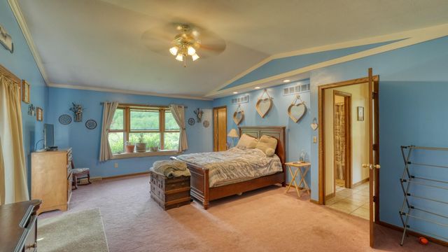 2631 Coopermill Road, Zanesville, OH 43701