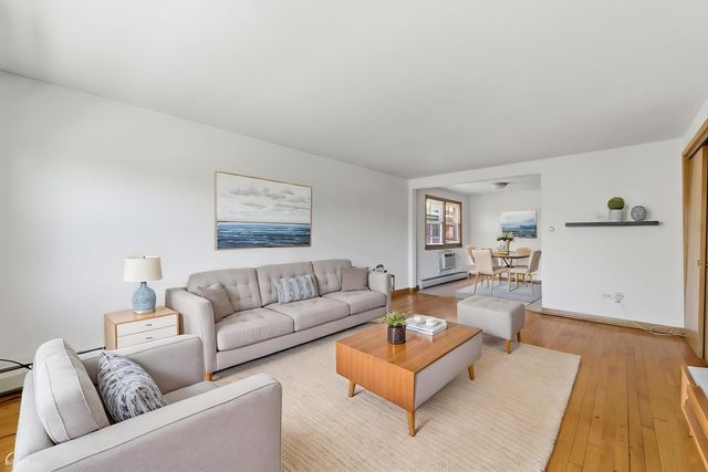 6845 N Northwest Highway 3W, Chicago, IL 60631