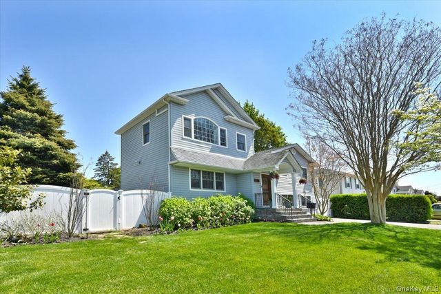 491 Charles Avenue, Massapequa Park, NY 11762