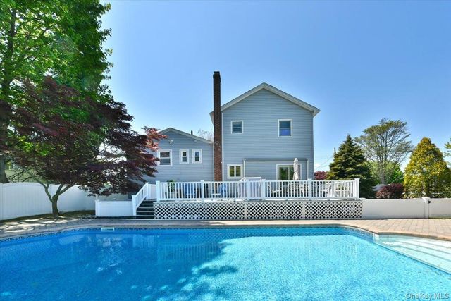 491 Charles Avenue, Massapequa Park, NY 11762