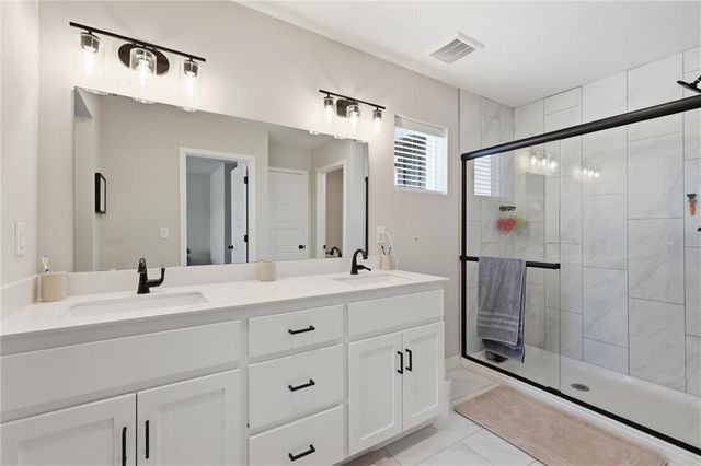 425 Hampstead Drive, Raymore, MO 64083