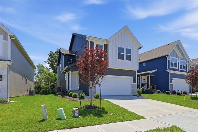 425 Hampstead Drive, Raymore, MO 64083