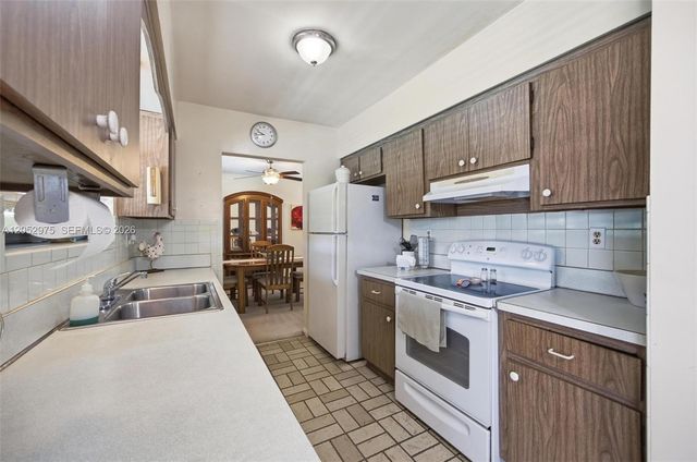 225 NW 15th St, Homestead, FL 33030