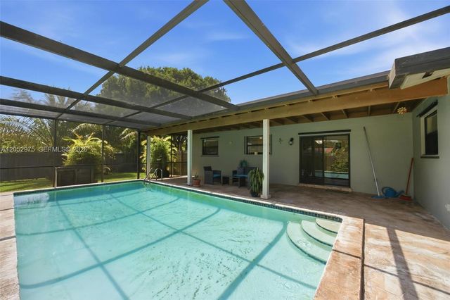 225 NW 15th St, Homestead, FL 33030