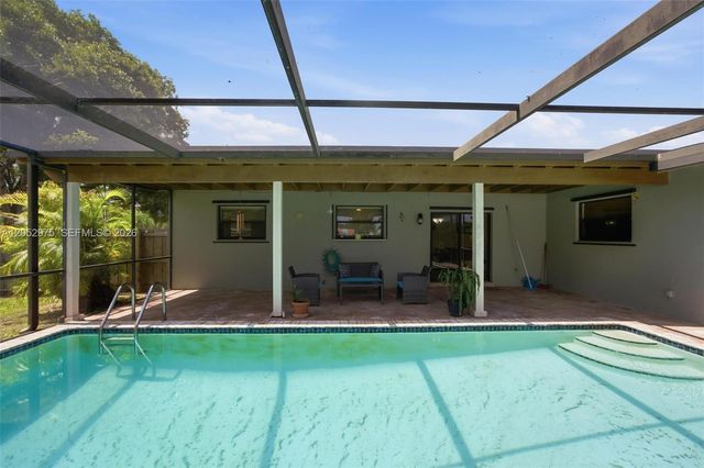 225 NW 15th St, Homestead, FL 33030