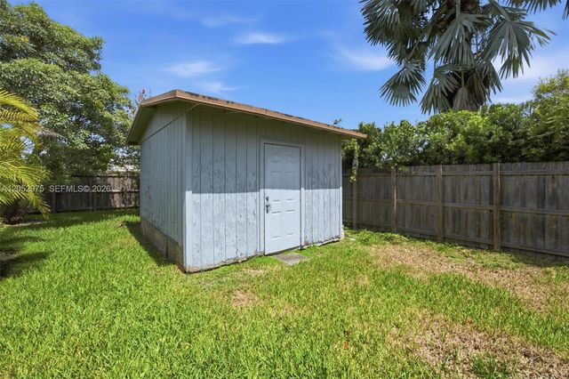 225 NW 15th St, Homestead, FL 33030