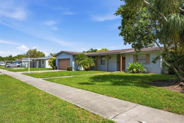 225 NW 15th St, Homestead, FL 33030