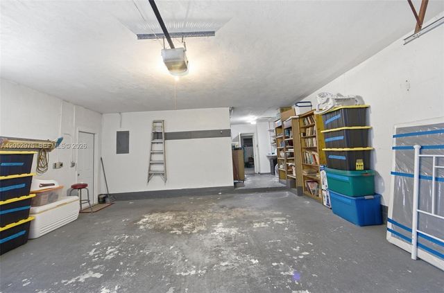 225 NW 15th St, Homestead, FL 33030