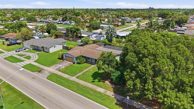 225 NW 15th St, Homestead, FL 33030