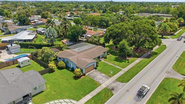 225 NW 15th St, Homestead, FL 33030