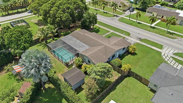 225 NW 15th St, Homestead, FL 33030