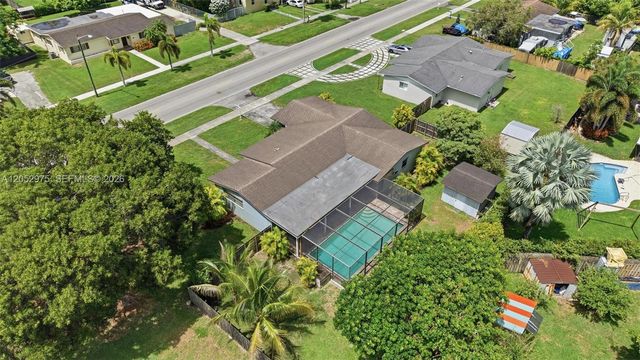 225 NW 15th St, Homestead, FL 33030