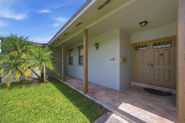 225 NW 15th St, Homestead, FL 33030