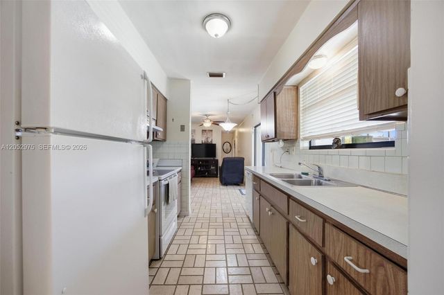 225 NW 15th St, Homestead, FL 33030