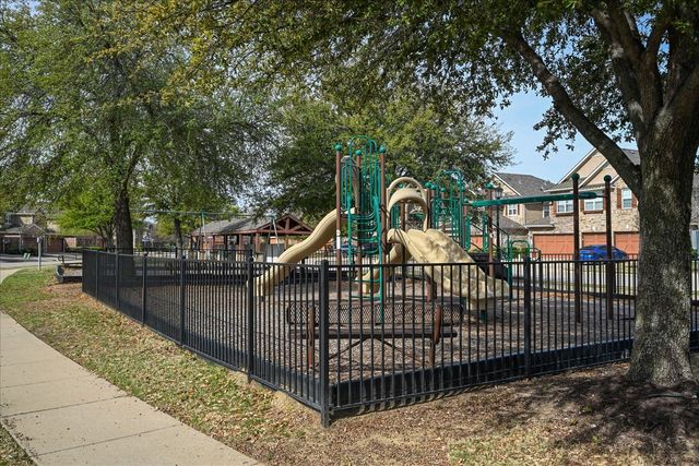 5957 Lost Valley Drive, The Colony, TX 75056