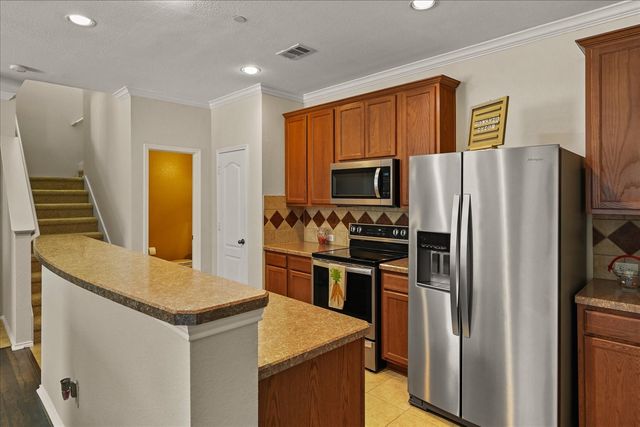 5957 Lost Valley Drive, The Colony, TX 75056