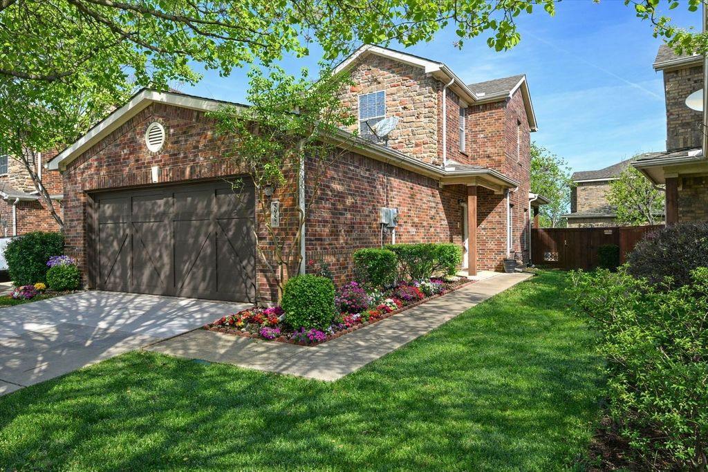 5957 Lost Valley Drive, The Colony, TX 75056