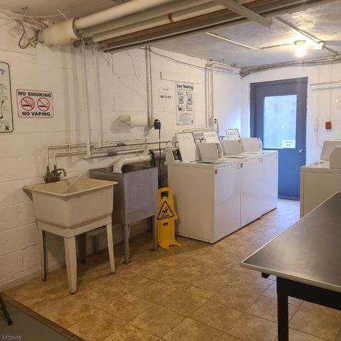 565 Grove St E-16 16, Clifton City, NJ 07013