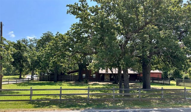 126 N Garza Road, Shady Shores, TX 76208