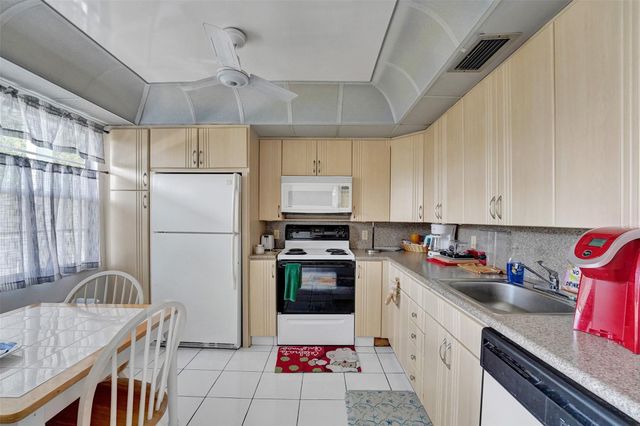 2505 Antigua Terrace L3, Coconut Creek, FL 33066