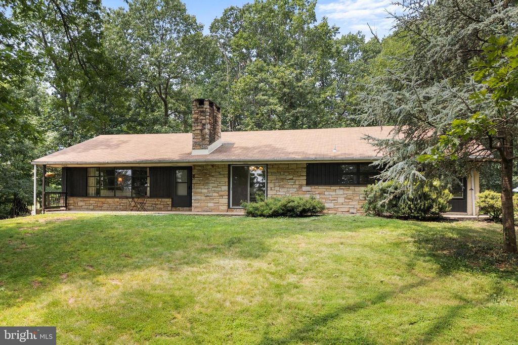 202 YODER RD, Harleysville, PA 19438