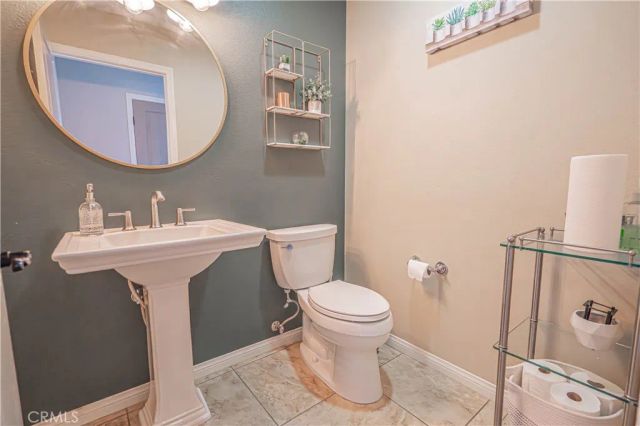 17023 Strawberry Pine Court, Canyon Country, CA 91387