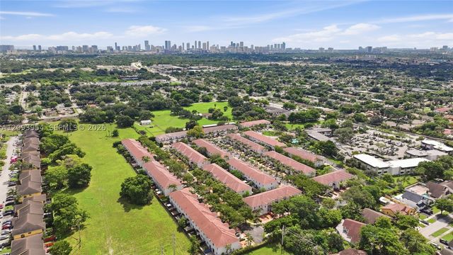 1025 NE 207th Ter, Miami, FL 33179