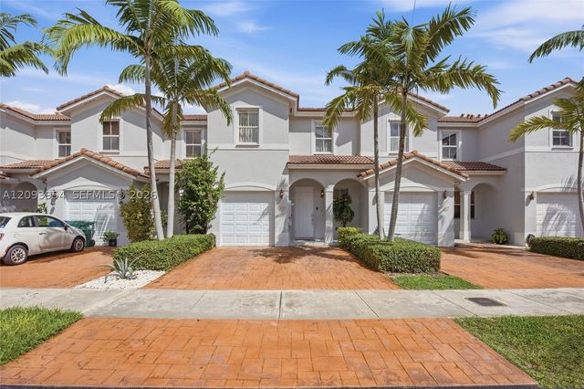 1025 NE 207th Ter, Miami, FL 33179