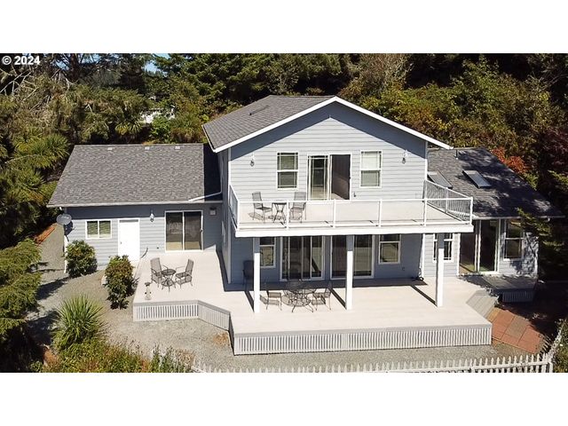 311 COUNCIL HILL Rd, Lakeside, OR 97449