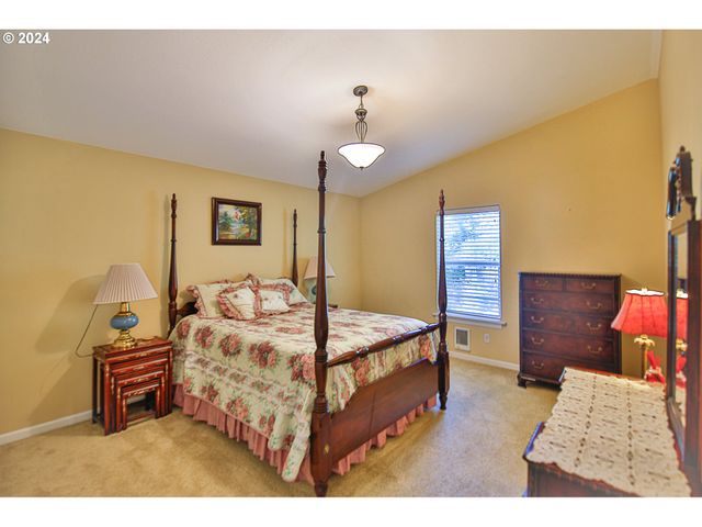 311 COUNCIL HILL Rd, Lakeside, OR 97449