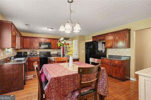 266 Millstone Drive, Hampton, GA 30228