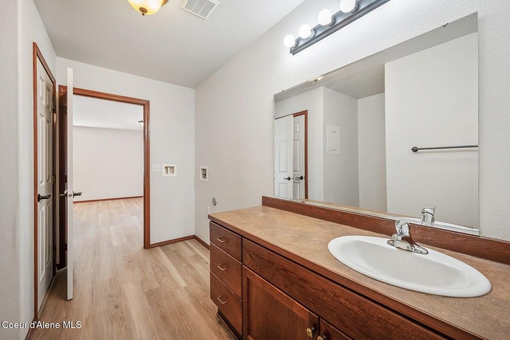 101 W 17th Ave, Post Falls, ID 83854 photo 22