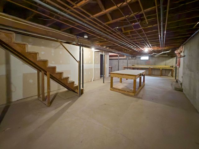 42 Norton Ave, Abington, MA 02351