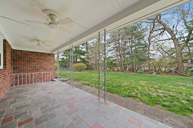 42 Norton Ave, Abington, MA 02351