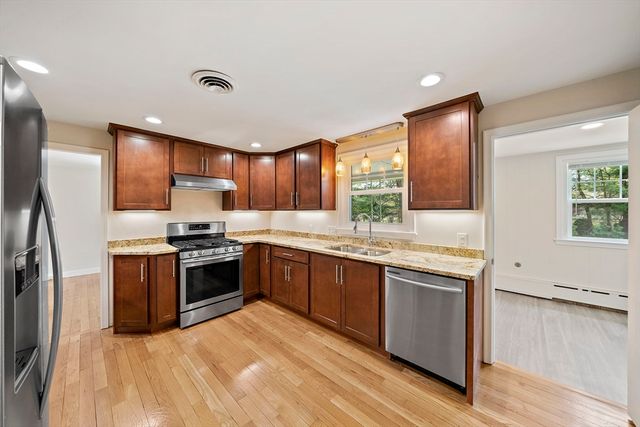 42 Norton Ave, Abington, MA 02351