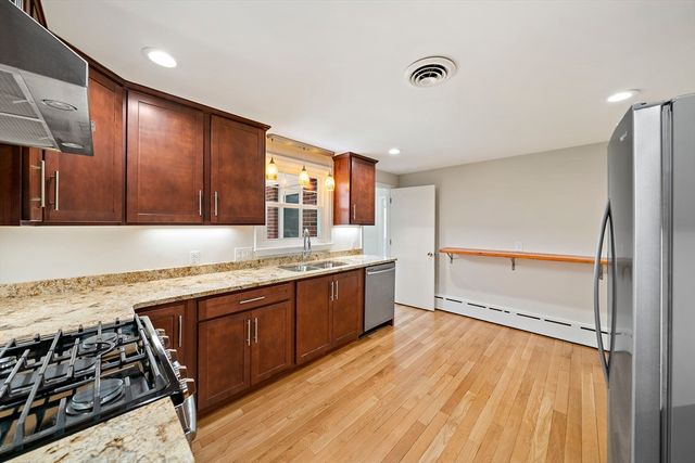 42 Norton Ave, Abington, MA 02351
