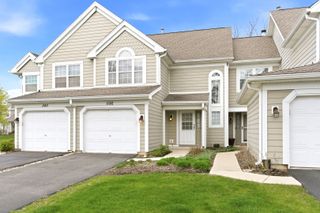 1192 Scott Court, Carol Stream, IL 60188