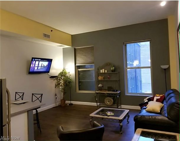 408 W Saint Clair Avenue 311, Cleveland, OH 44113