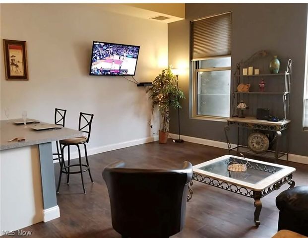 408 W Saint Clair Avenue 311, Cleveland, OH 44113