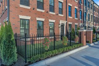 331 SW 5th Street, Bentonville, AR 72712