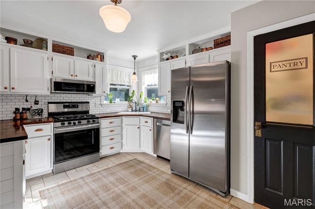 3642 N Meadow Mill Drive, Arnold, MO 63010