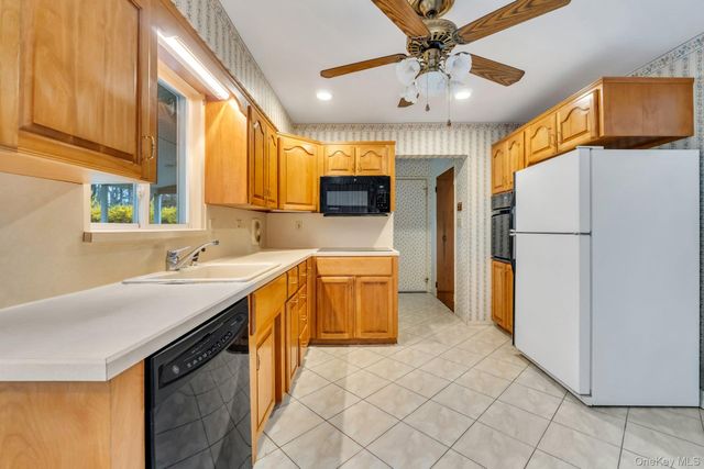 171 Nathan Drive, Bohemia, NY 11716