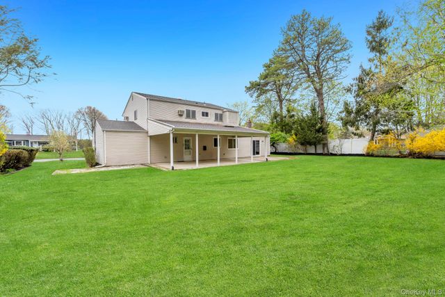 171 Nathan Drive, Bohemia, NY 11716